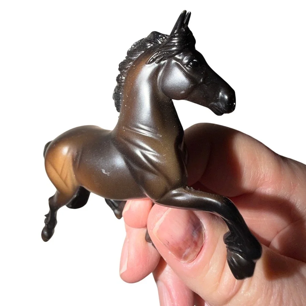 Breyer Stablemates Horse Dark Bay Fresian‎ Prancing Figurine